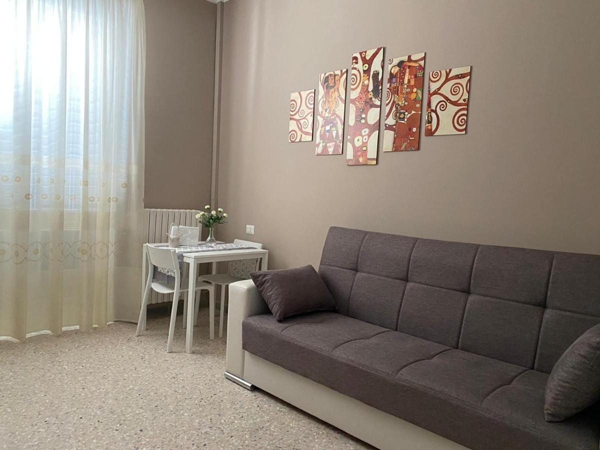 B&B Domus D'Italia Mirabella Eclano Buitenkant foto