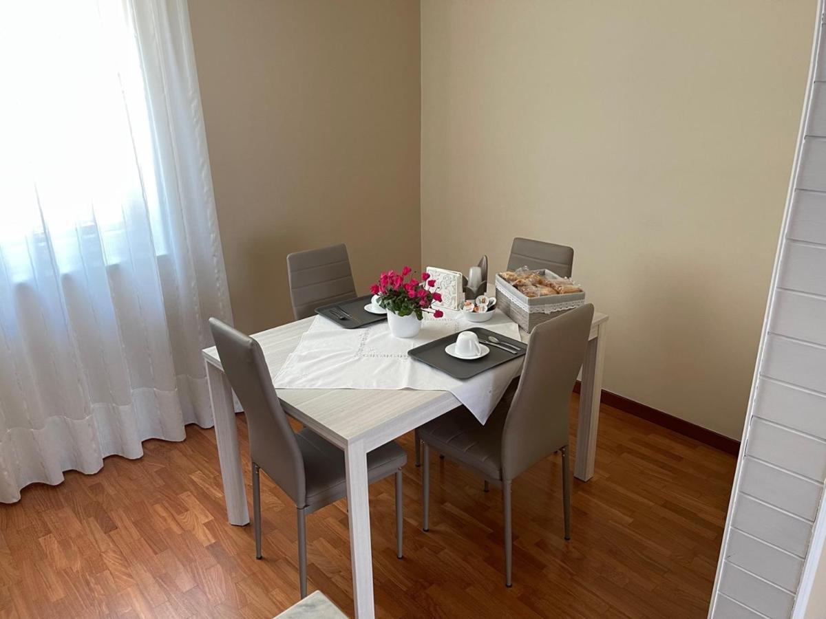 B&B Domus D'Italia Mirabella Eclano Buitenkant foto